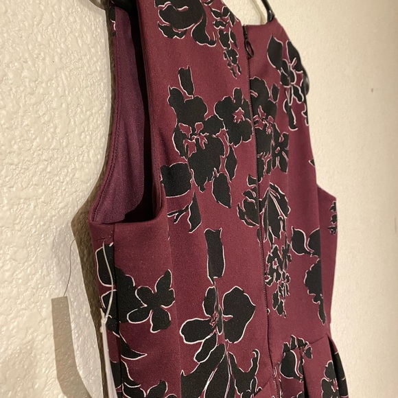 NWT Dress Barn Dress – Size 12P – With Pockets! - Picture 7 of 7